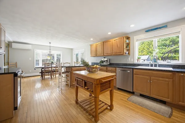 $950,000 | 2 Sunset Road, Salem, MA 01970