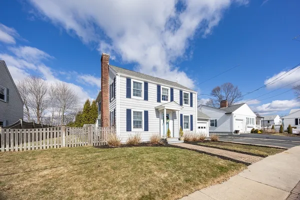 $950,000 | 2 Sunset Road, Salem, MA 01970
