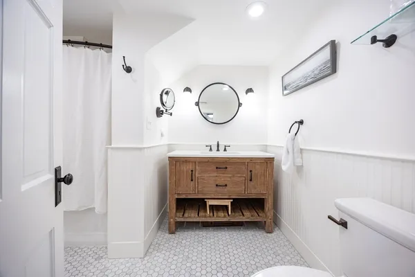 $950,000 | 2 Sunset Road, Salem, MA 01970