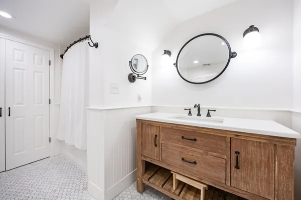 $950,000 | 2 Sunset Road, Salem, MA 01970