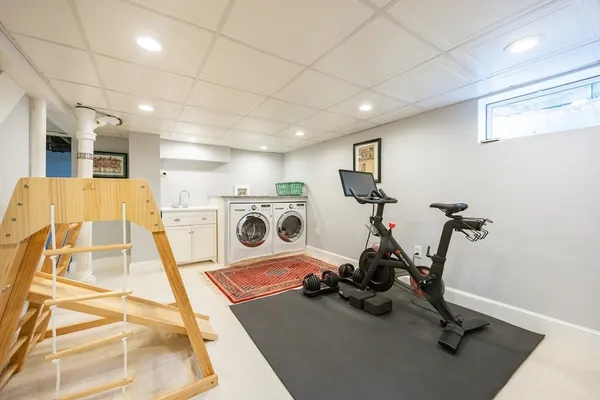 $950,000 | 2 Sunset Road, Salem, MA 01970