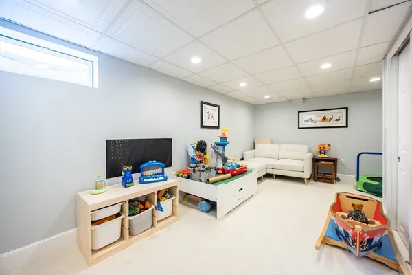 $950,000 | 2 Sunset Road, Salem, MA 01970