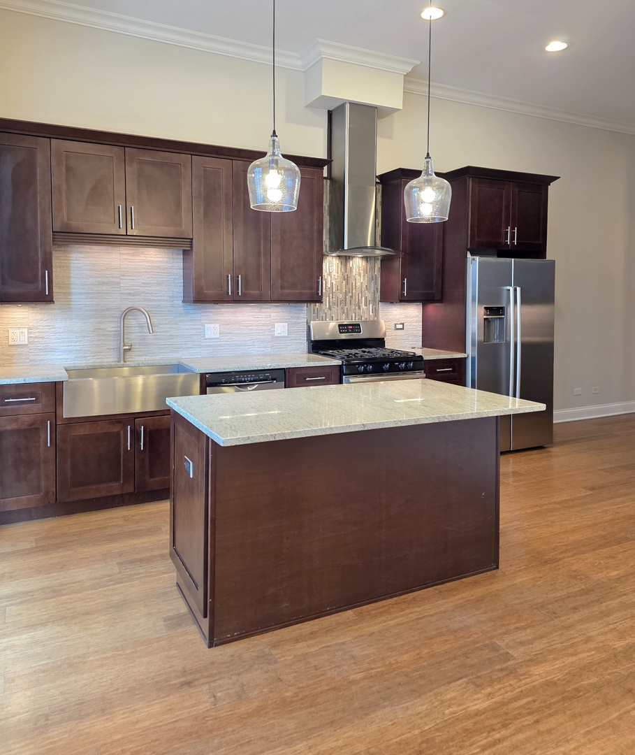 4 North Aberdeen Street, Unit 403 Chicago, IL 60607 - Photo 5 of 23