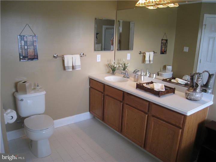 43 Bryce Road Berlin, NJ 08009 - Photo 13 of 22 Master Bathroom