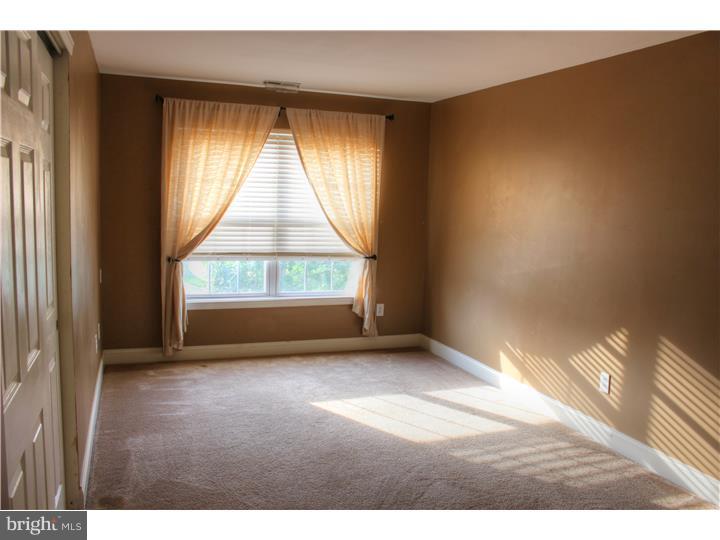 43 Bryce Road Berlin, NJ 08009 - Photo 17 of 22 Bedroom 2