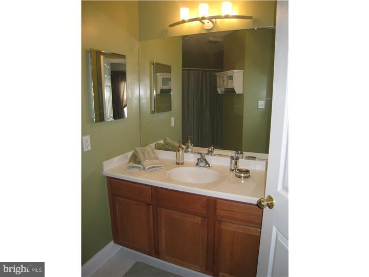 43 Bryce Road Berlin, NJ 08009 - Photo 18 of 22 Bathroom
