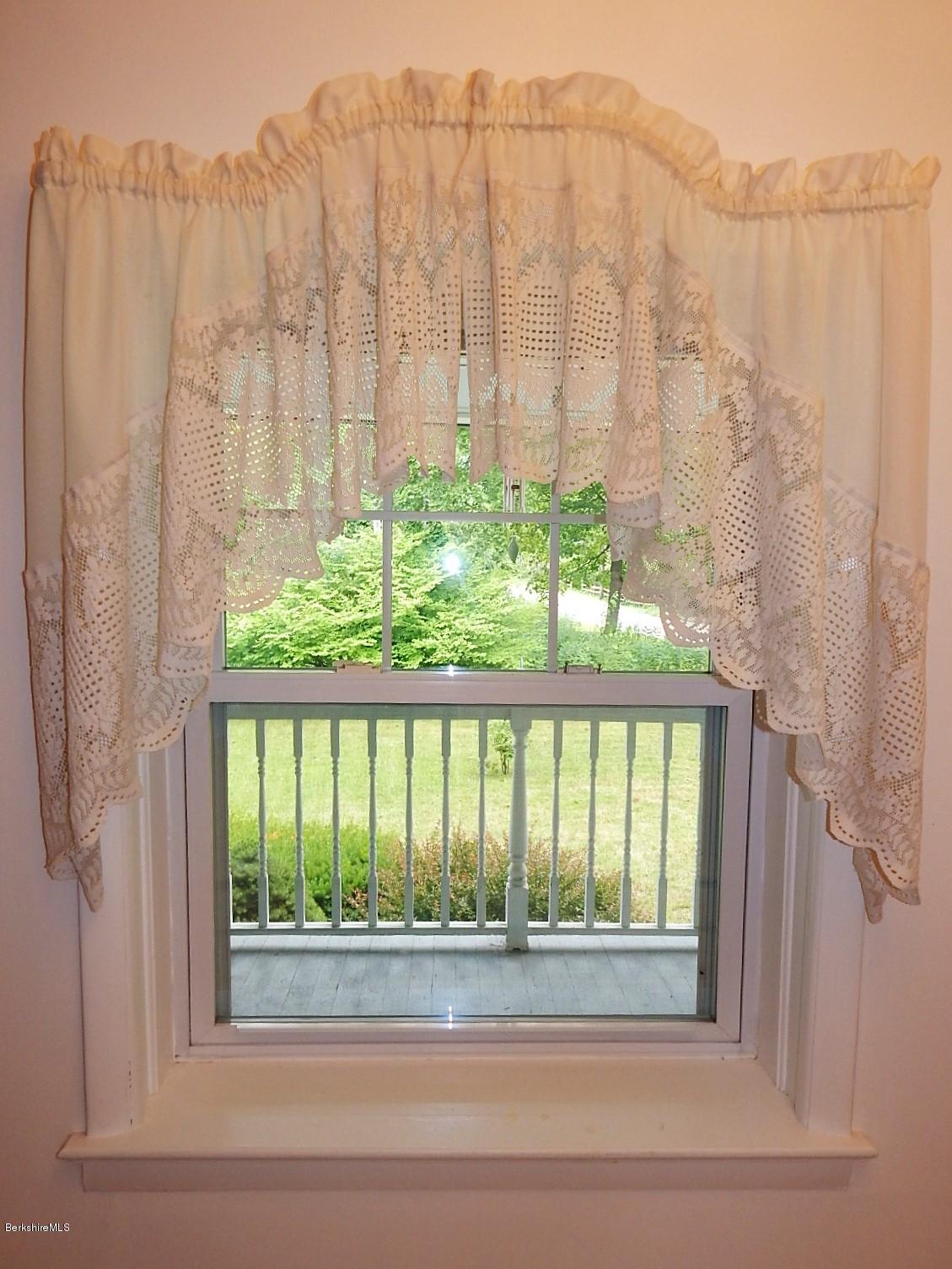 210 South Mountain Road Pittsfield, MA 01201 - Photo 10 of 40 Deep window sills
