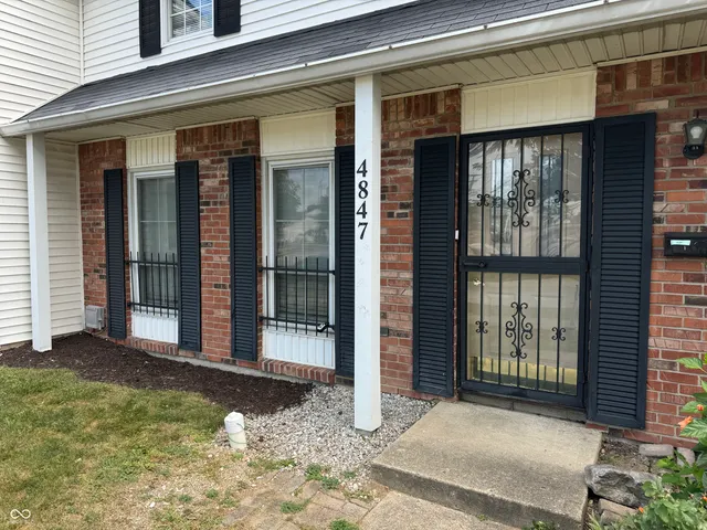 $1,200 | 4847 Mt Vernon Drive, Indianapolis, IN 46227
