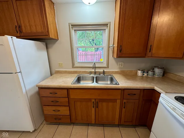 $1,200 | 4847 Mt Vernon Drive, Indianapolis, IN 46227