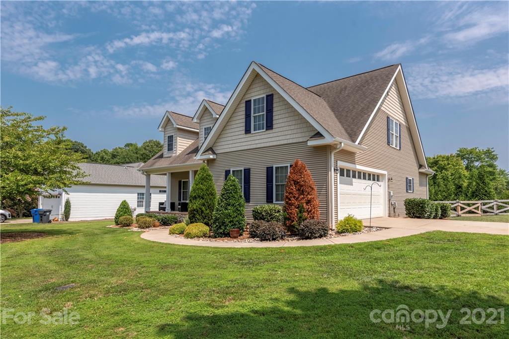 132 Princess Loop Troutman, NC 28166 - Photo 2 of 37 Gallery Image 2