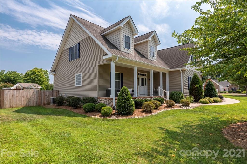 132 Princess Loop Troutman, NC 28166 - Photo 3 of 37 Gallery Image 3