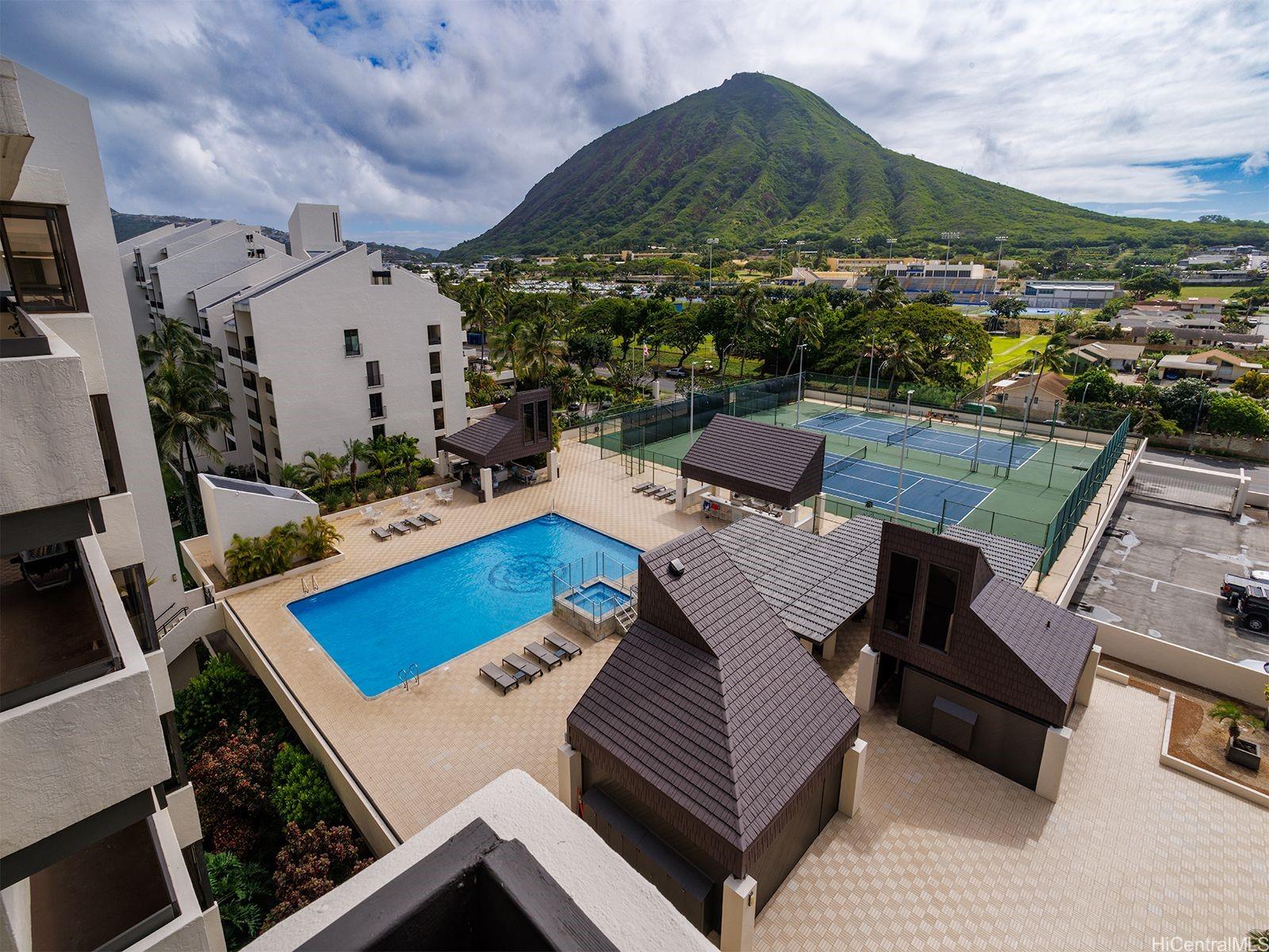 500 Lunalilo Home Road, Unit 13B Honolulu, HI 96825 - Photo 16 of 17 a view of a terrace with furniture