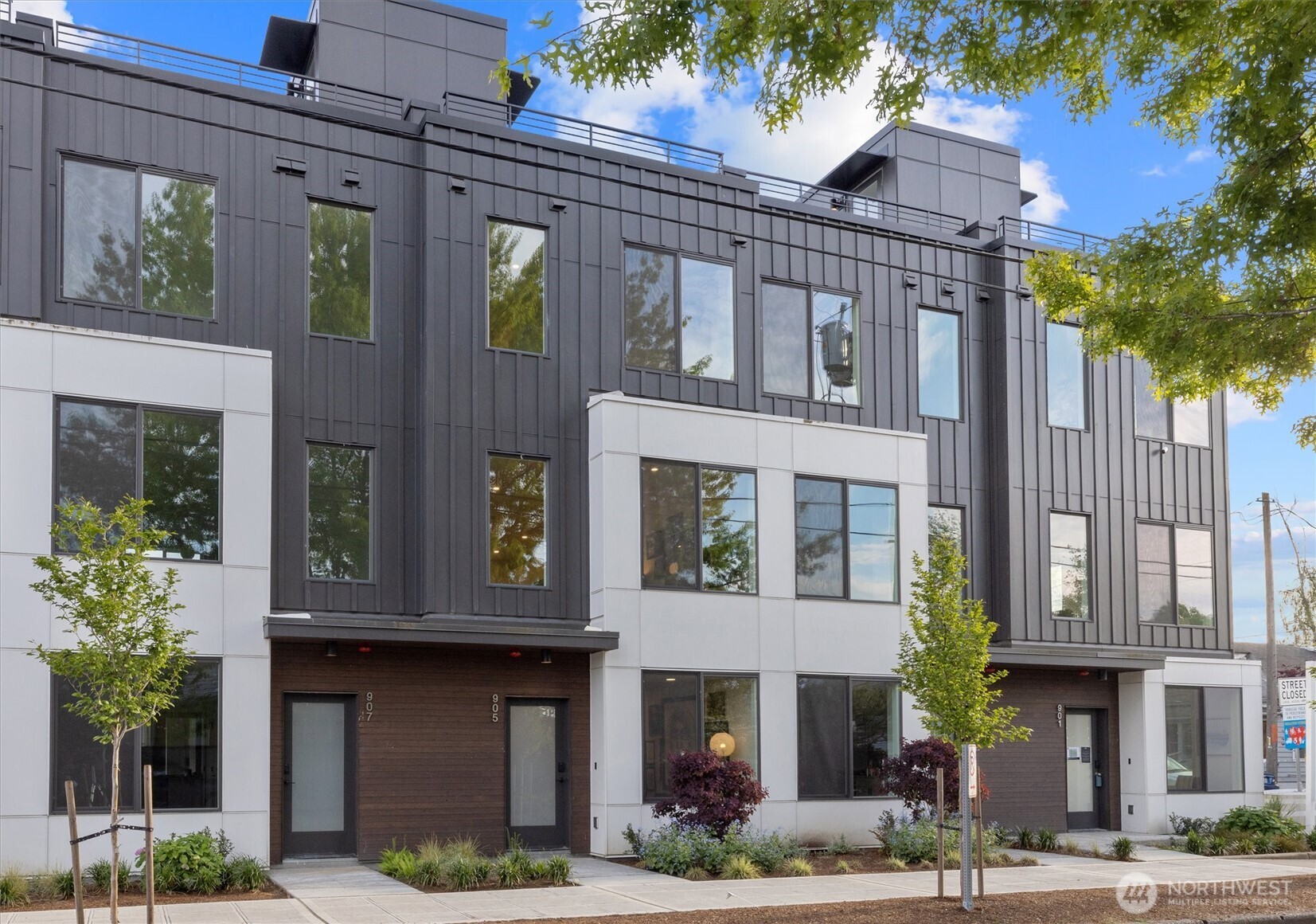 6604 Carleton Avenue South, Unit B Seattle, WA 98108 - Photo 1 of 28