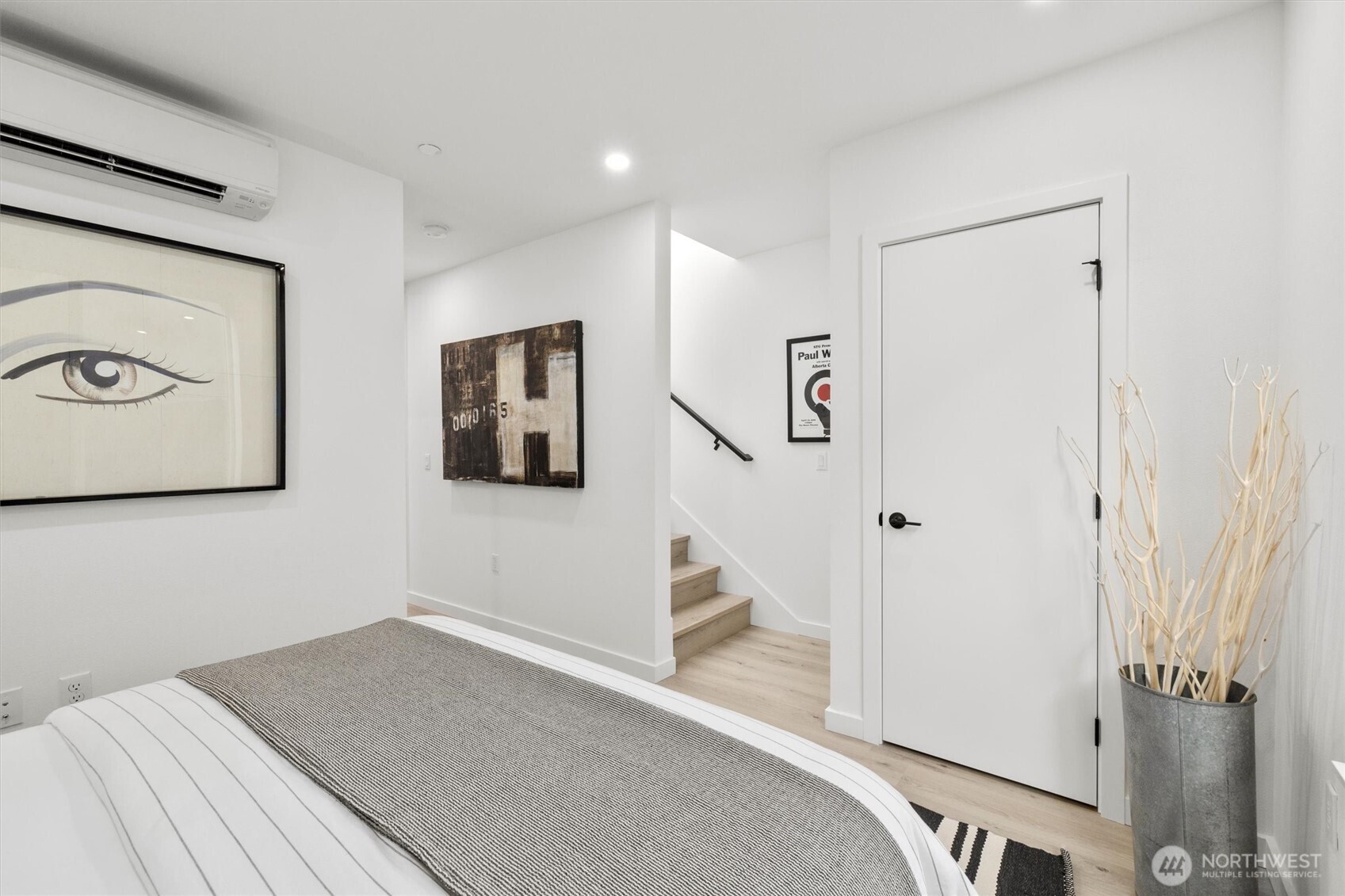 6604 Carleton Avenue South, Unit B Seattle, WA 98108 - Photo 22 of 28