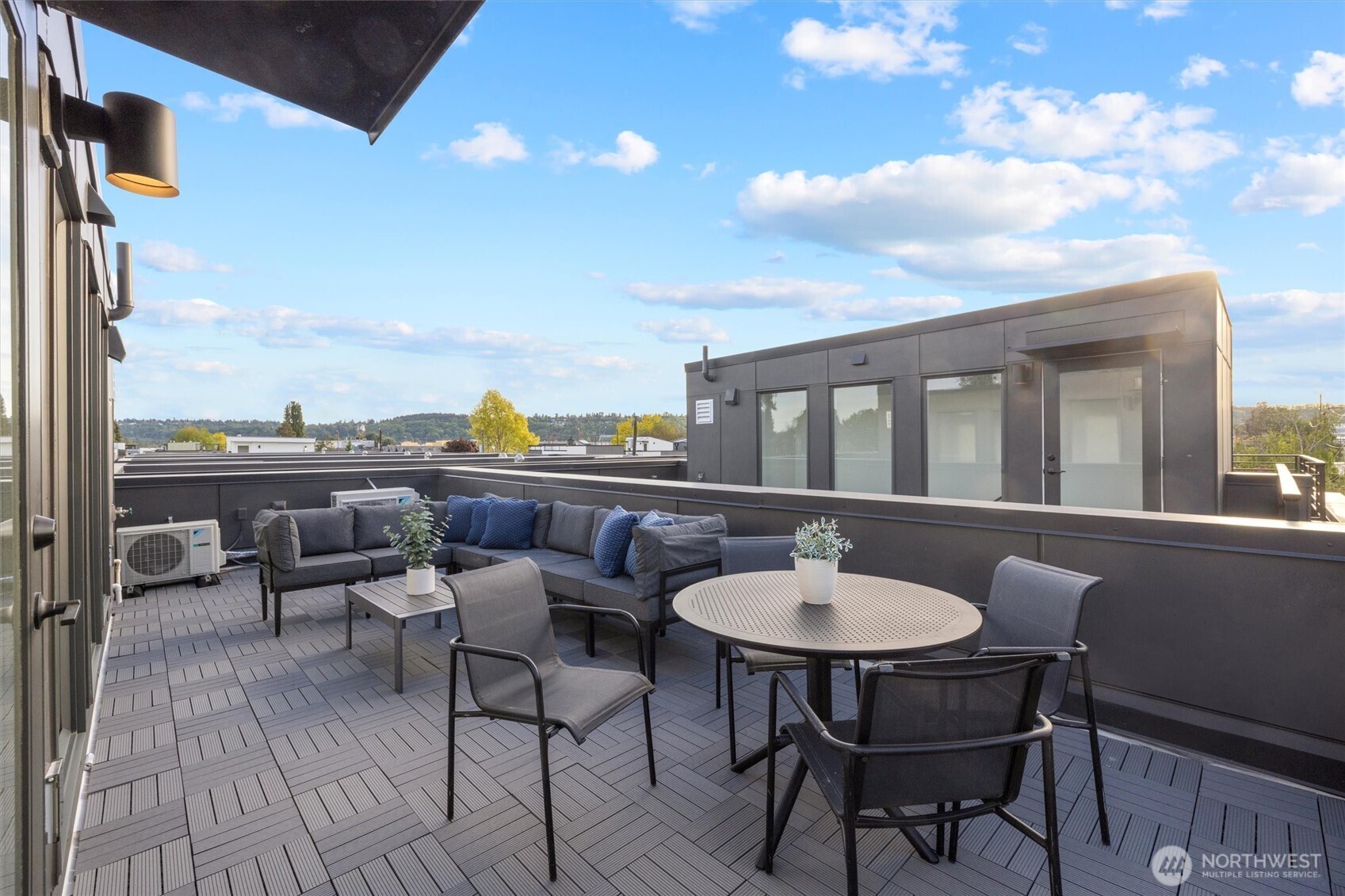 6604 Carleton Avenue South, Unit B Seattle, WA 98108 - Photo 23 of 28