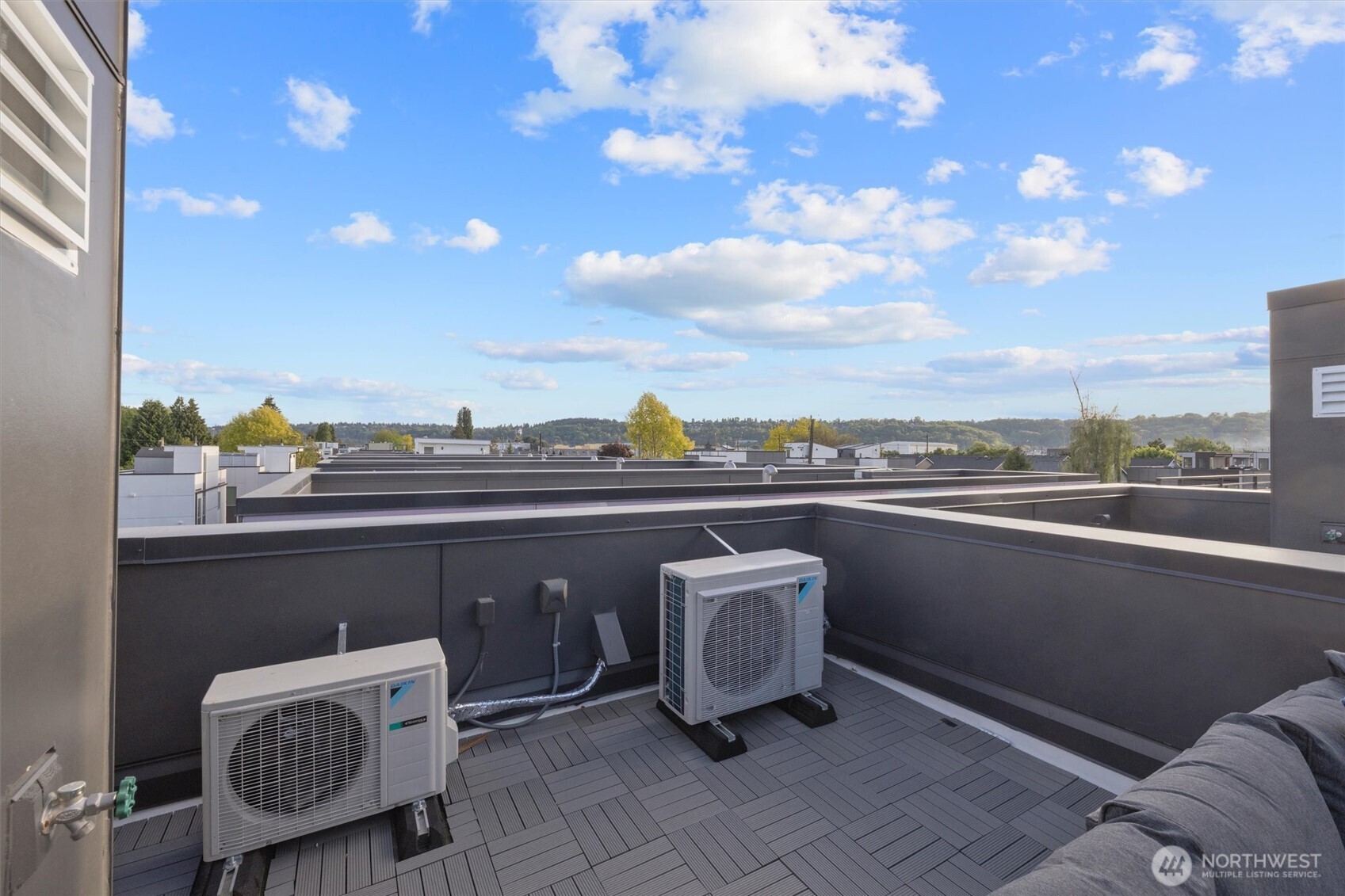 6604 Carleton Avenue South, Unit B Seattle, WA 98108 - Photo 26 of 28