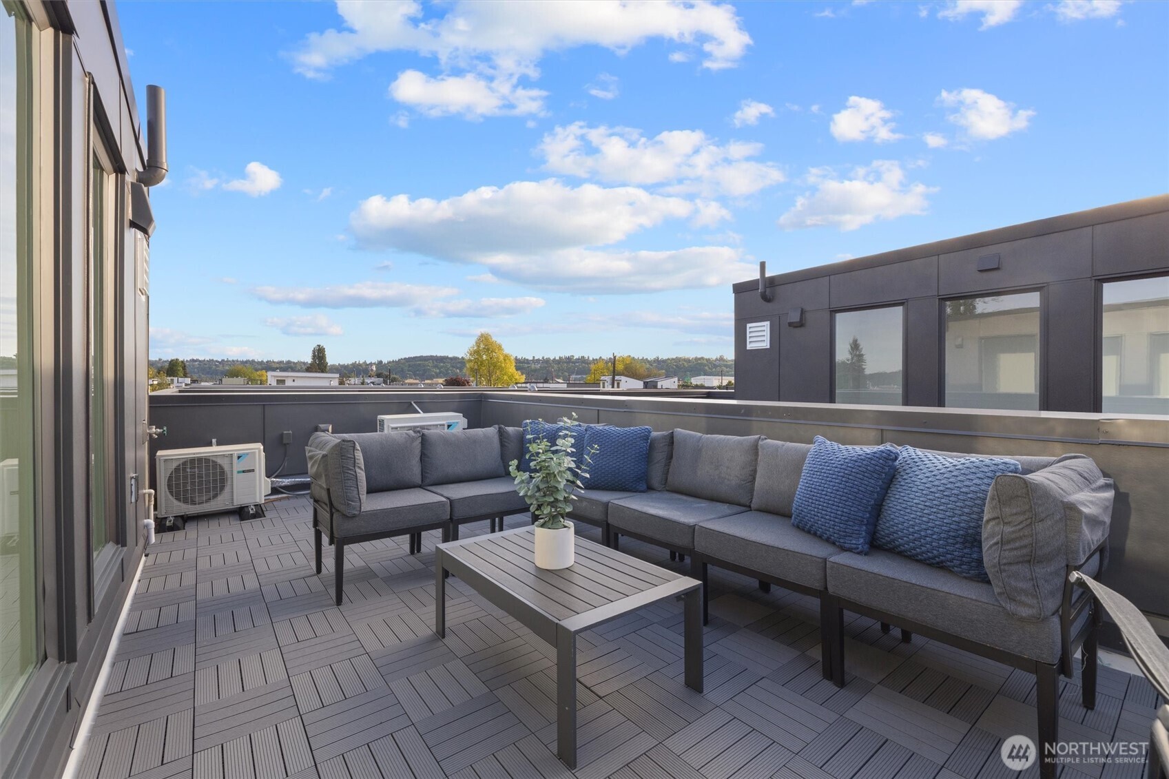 6604 Carleton Avenue South, Unit B Seattle, WA 98108 - Photo 27 of 28