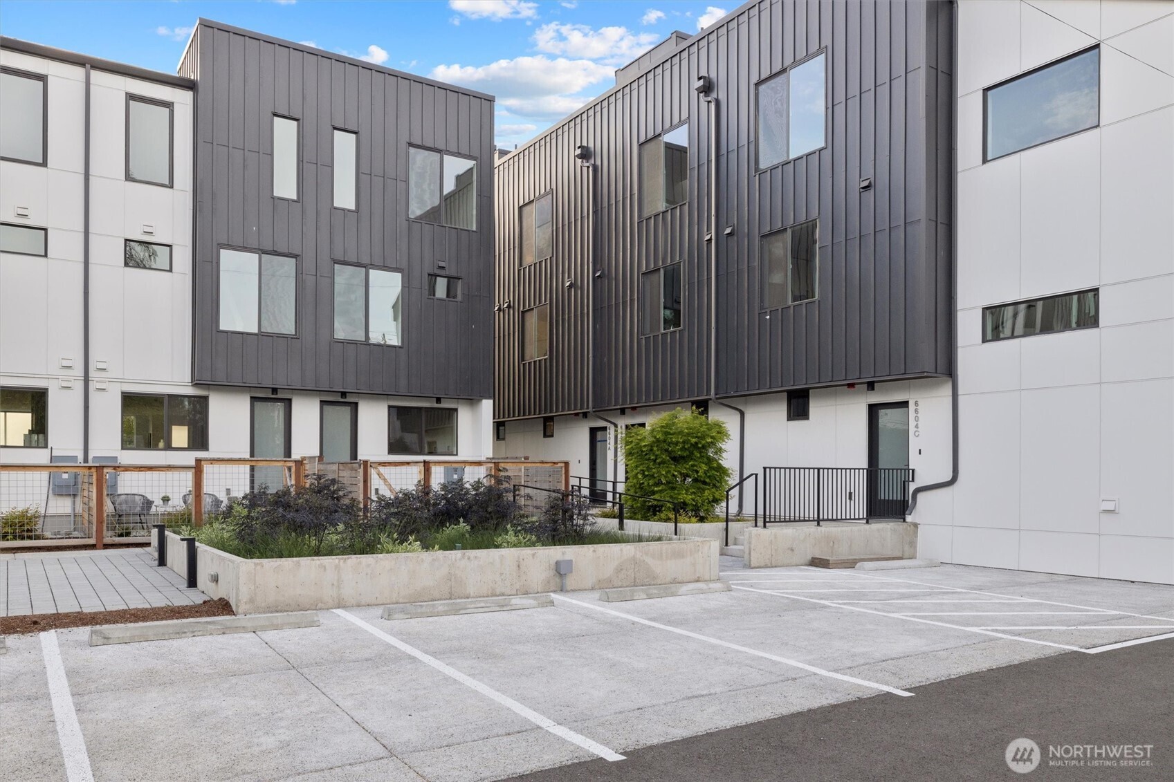 6604 Carleton Avenue South, Unit B Seattle, WA 98108 - Photo 28 of 28