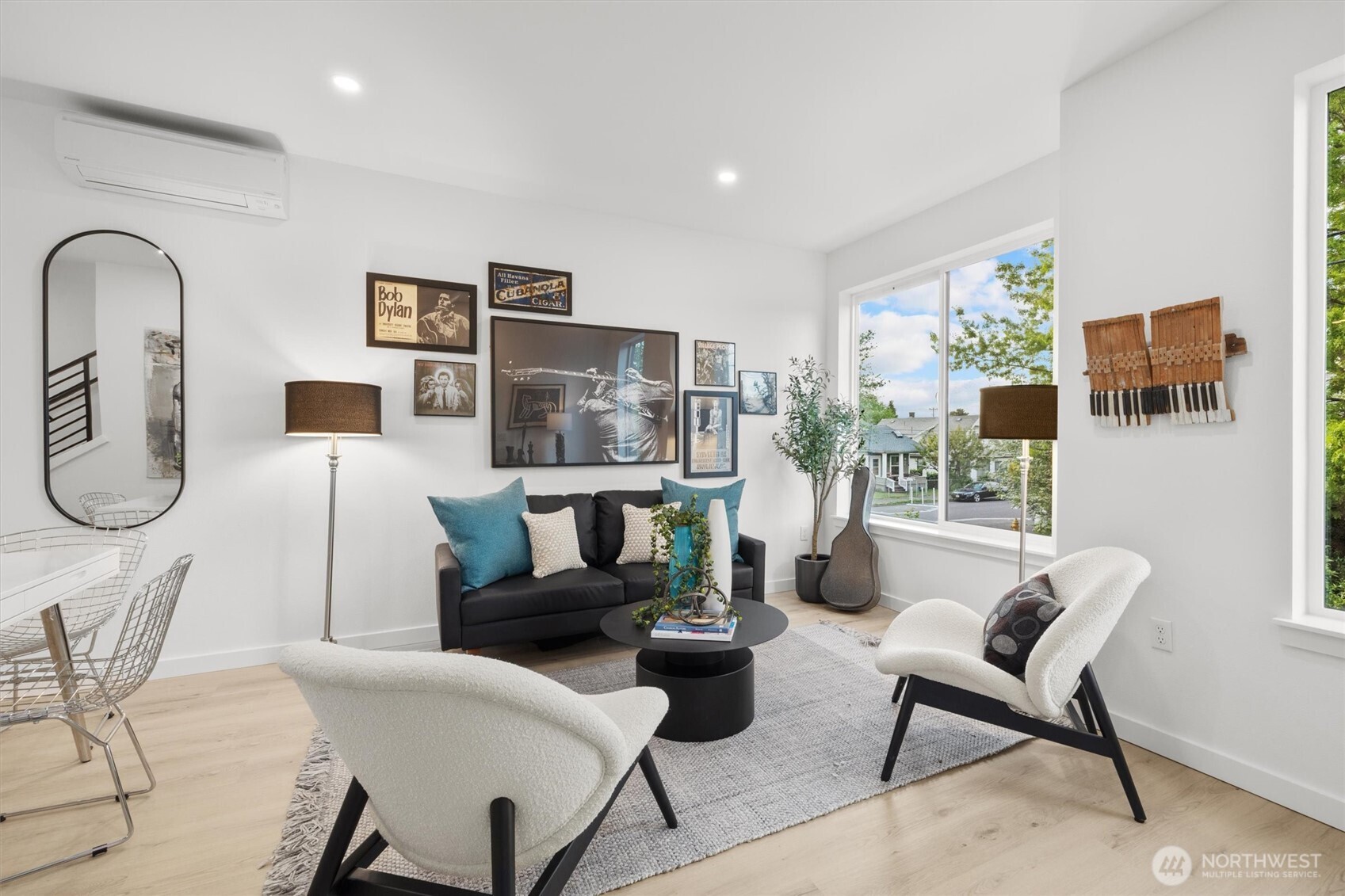 6604 Carleton Avenue South, Unit B Seattle, WA 98108 - Photo 4 of 28