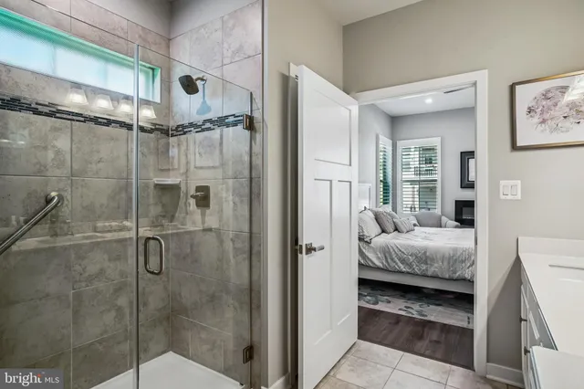 a en suite bathroom with a shower
