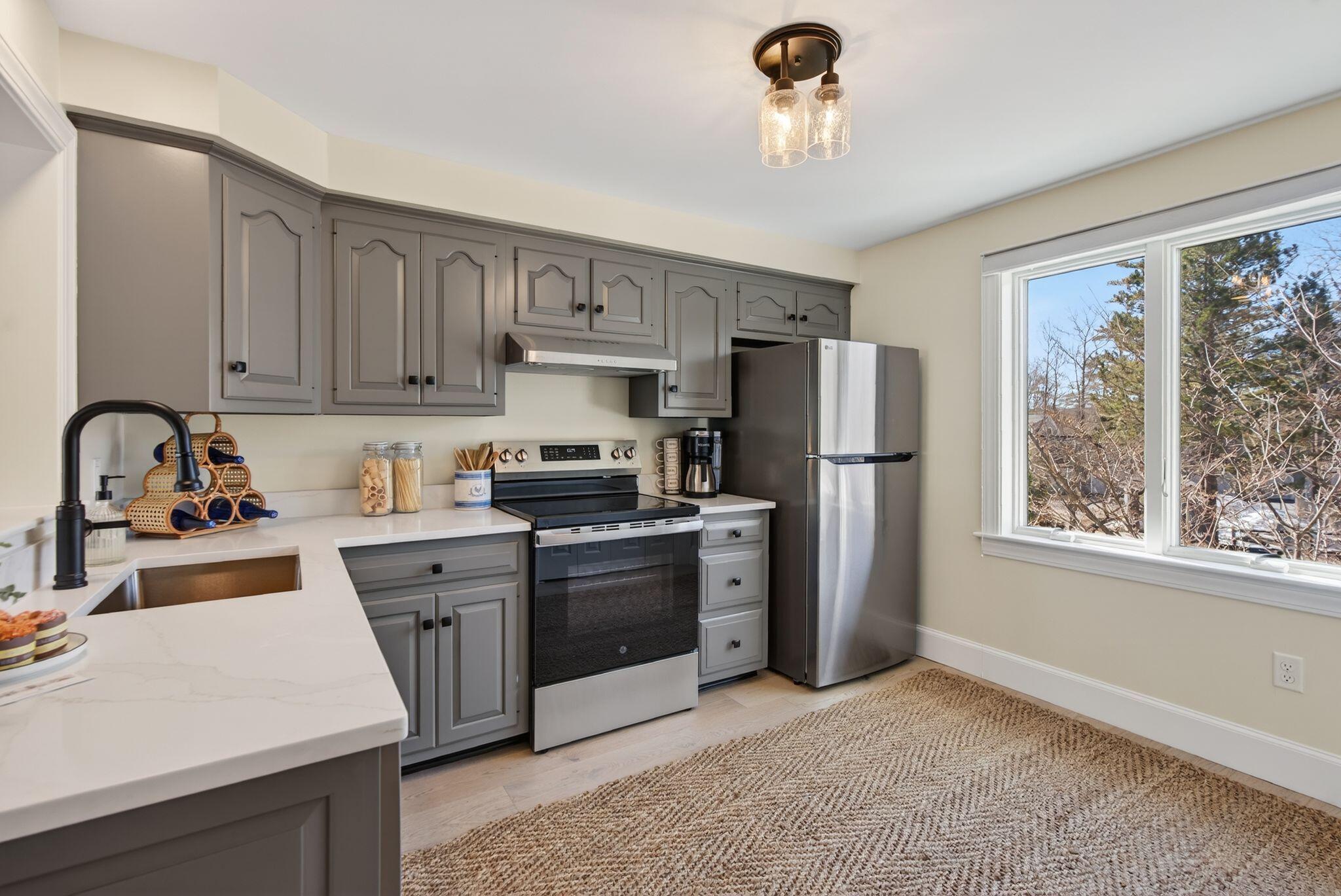311 Seaside Avenue, Unit 5 Saco, ME 04072 - Photo 8 of 55 20_DSC00735