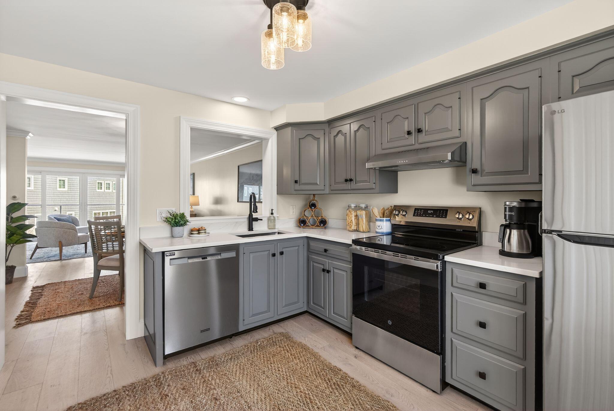311 Seaside Avenue, Unit 5 Saco, ME 04072 - Photo 9 of 55 DSC00739