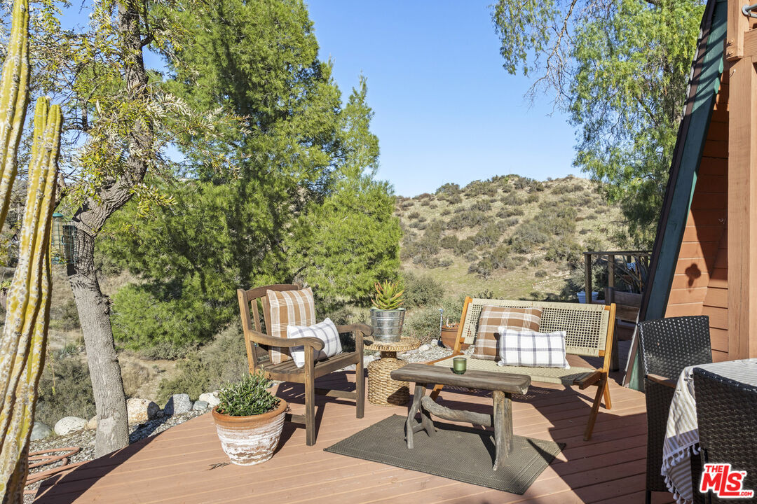 16617 Vasquez Canyon Road Canyon Country, CA 91351 - Photo 3 of 43 a view of a patio