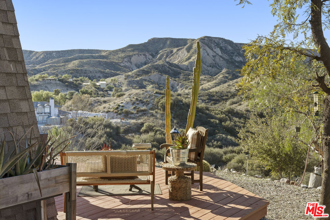 16617 Vasquez Canyon Road Canyon Country, CA 91351 - Photo 4 of 43 a view of balcony with furniture