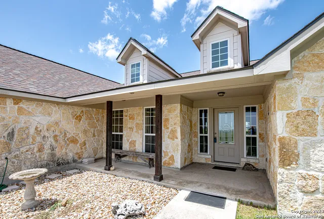 $1,350,000 | 17150 Farm To Market Road 3353, San Marcos, TX 78666