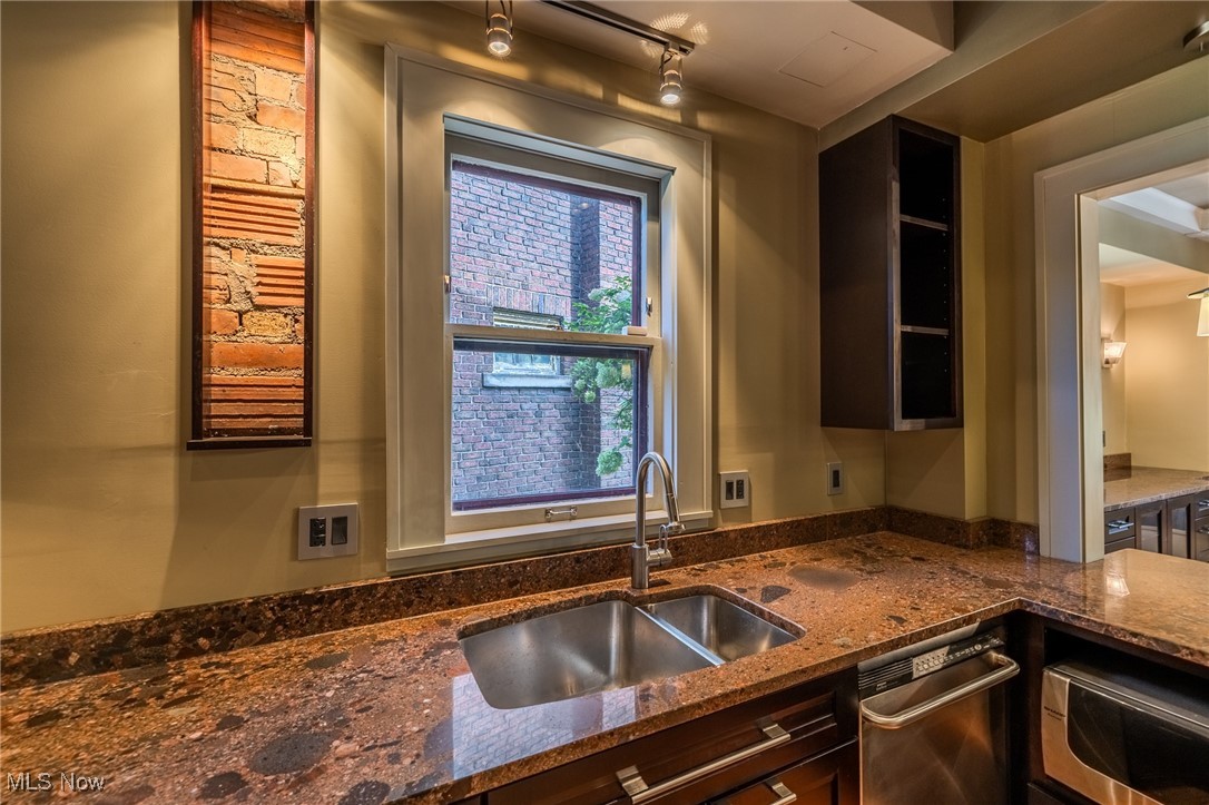 1100 Parkside Road Cleveland, OH 44108 - Photo 13 of 50 Gallery Image 13