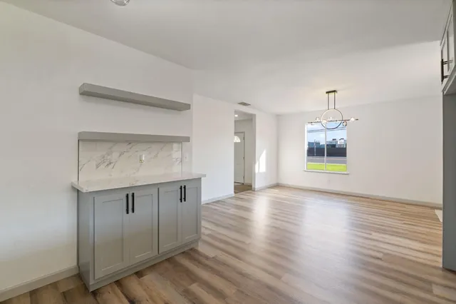 $414,900 | 24 Sunnyside Avenue, Clovis, CA 93612