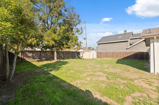 $414,900 | 24 Sunnyside Avenue, Clovis, CA 93612