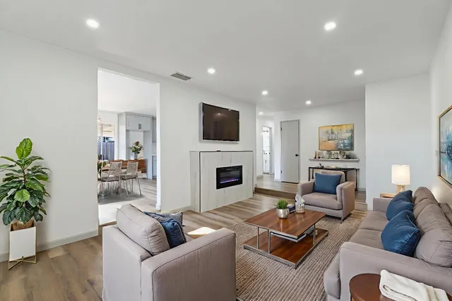 $414,900 | 24 Sunnyside Avenue, Clovis, CA 93612