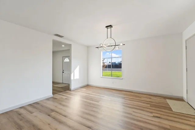 $414,900 | 24 Sunnyside Avenue, Clovis, CA 93612