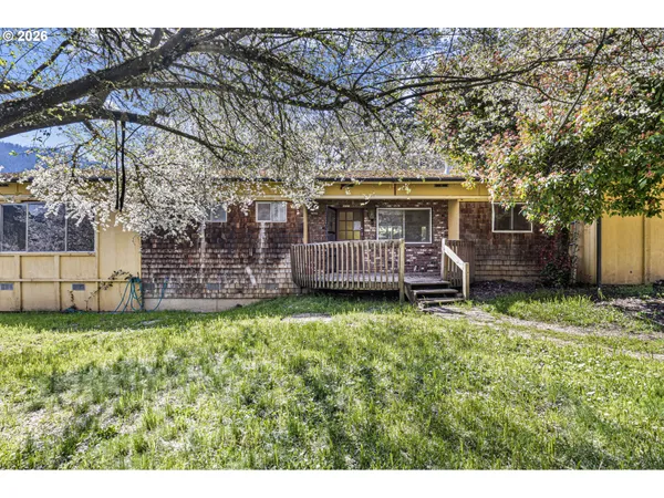 $169,100 | 531 Harrison Street, Canyonville, OR 97417