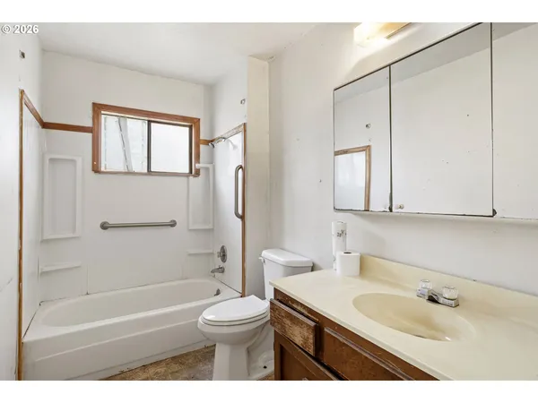 $169,100 | 531 Harrison Street, Canyonville, OR 97417