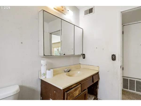 $169,100 | 531 Harrison Street, Canyonville, OR 97417