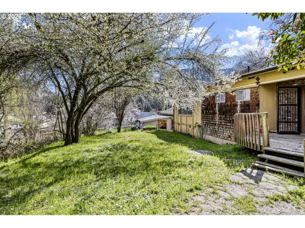 $169,100 | 531 Harrison Street, Canyonville, OR 97417