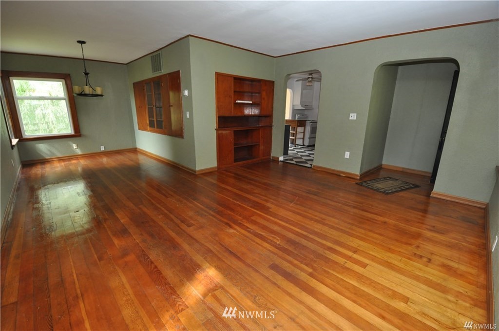 511 A Division Street Hamilton, WA 98284 - Photo 2 of 23 Gallery Image 2