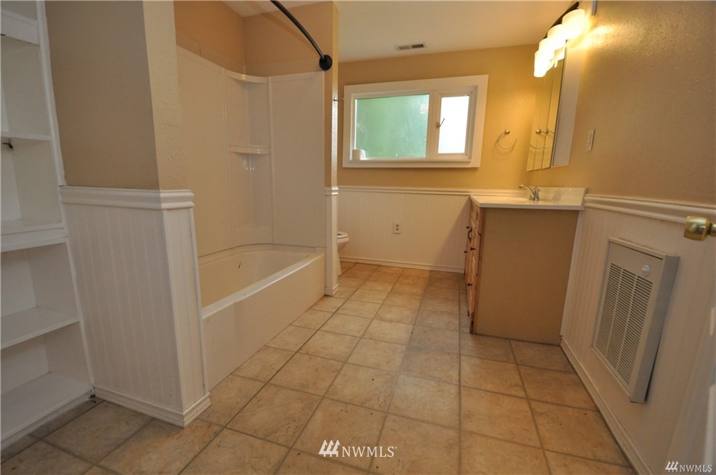 511 A Division Street Hamilton, WA 98284 - Photo 10 of 23 Gallery Image 10