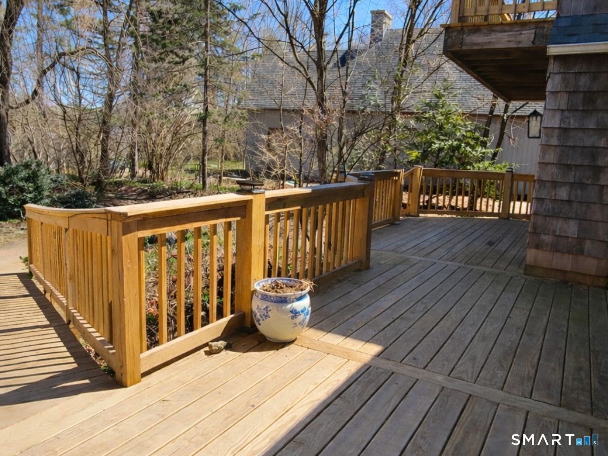 14 Edgewood Lane Mansfield, CT 06250 - Photo 3 of 25