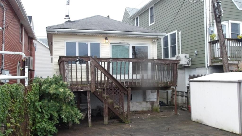 59 Bartlett Place Brooklyn, NY 11229 - Photo 10 of 13 a roof deck with table and chairs