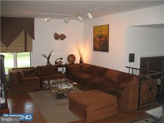 624 Mourning Dove Road Audubon, PA 19403 - Photo 2 of 10 Gallery Image 2