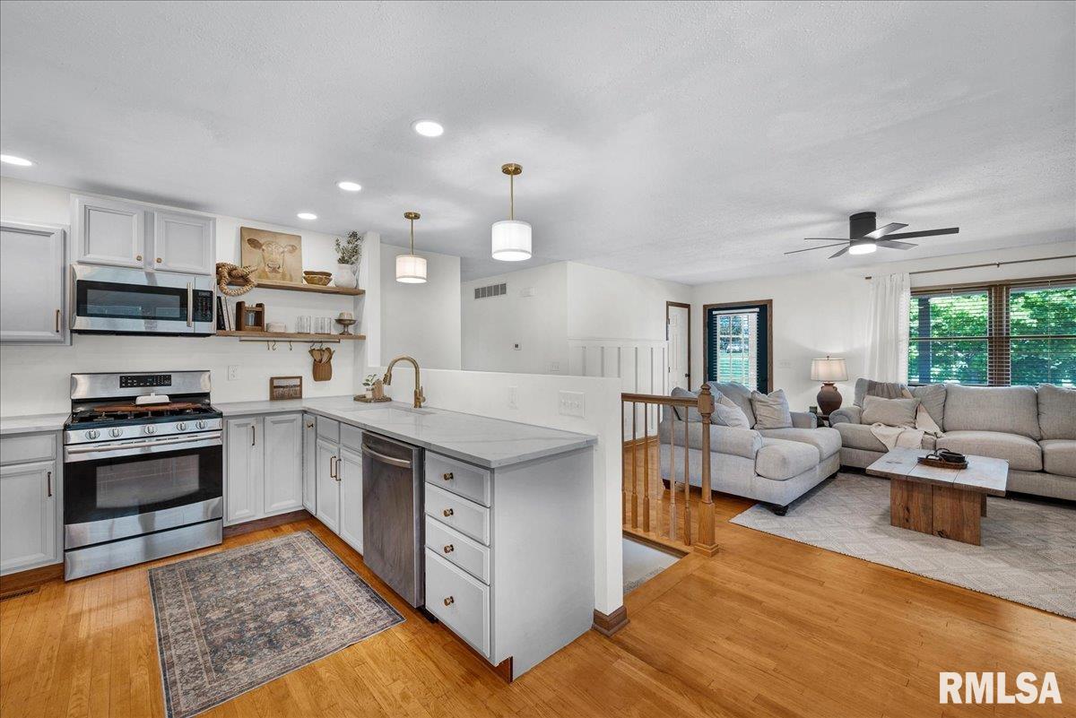 1208 Adams Road Eureka, IL 61530 - Photo 8 of 42