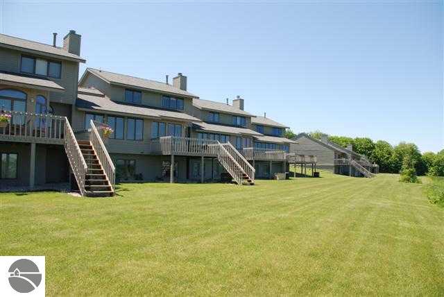 6369 East Ridge Drive Benzonia, MI 49616 - Photo 15 of 27 1797064-14.JPG