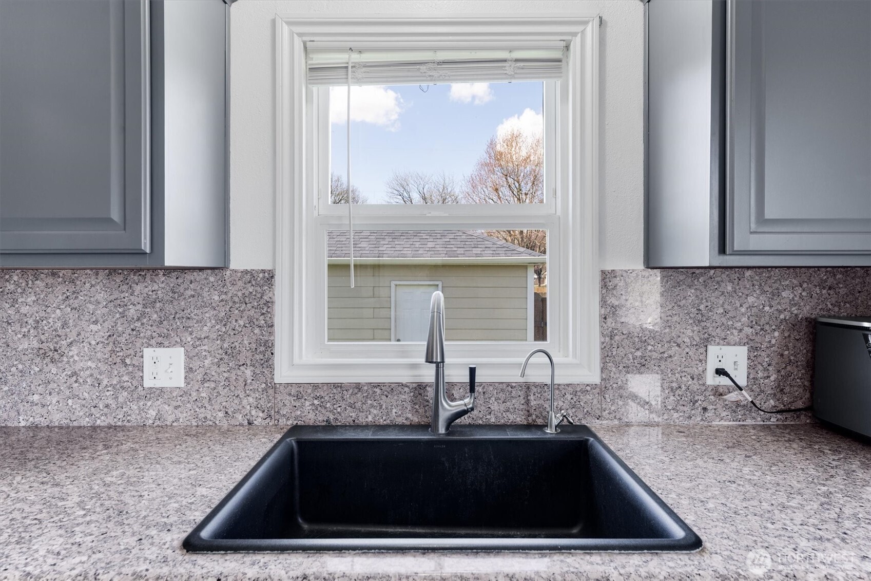 835 20th Avenue Longview, WA 98632 - Photo 13 of 33