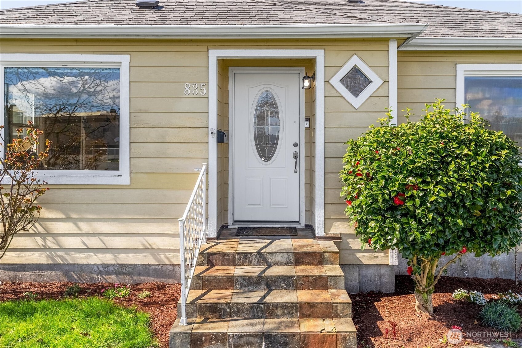 835 20th Avenue Longview, WA 98632 - Photo 3 of 33