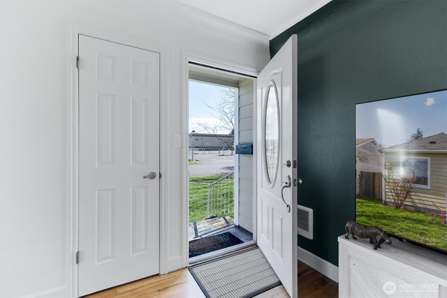 835 20th Avenue Longview, WA 98632 - Photo 4 of 33