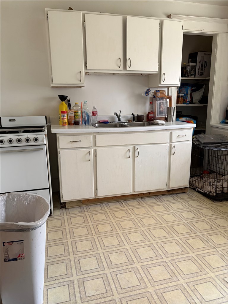 97 Locust Street Rochester, NY 14613 - Photo 23 of 28 Upstairs Unit Kitchen