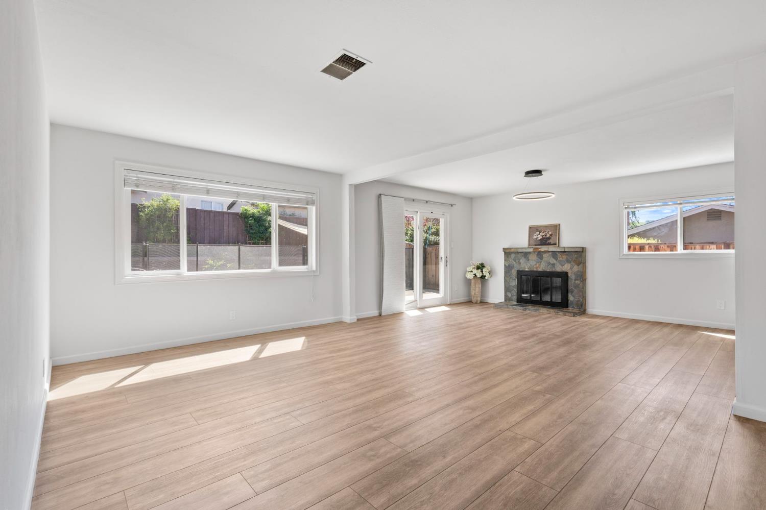 1297 Kansas Circle Concord, CA 94521 - Photo 6 of 41